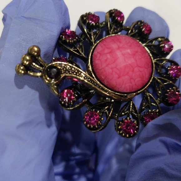 Vintage Peacock Ring – Pink Gemstones & Center Stone – Adjustable Women Jewelry - Picture 10 of 10